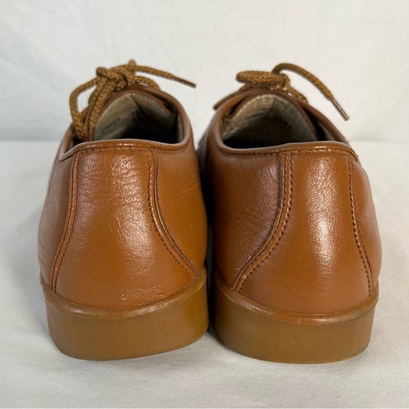 Vintage 70s Florsheim Comfortech men’s 9EEE beige leather derbies rubber soles - Picture 4 of 16
